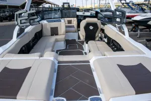 2027-malibu-wakesetter-23-lsv-146886-image8.webp