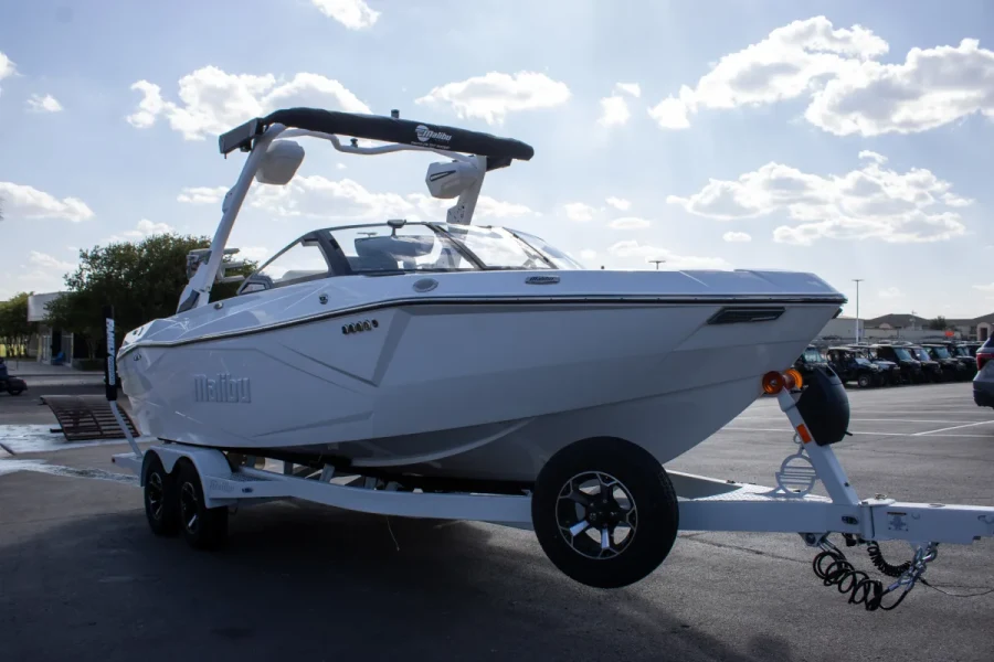 2027-malibu-wakesetter-23-lsv-146886-image8_165257.webp