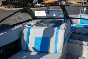 2027-malibu-wakesetter-23-lsv-146888-image13.webp
