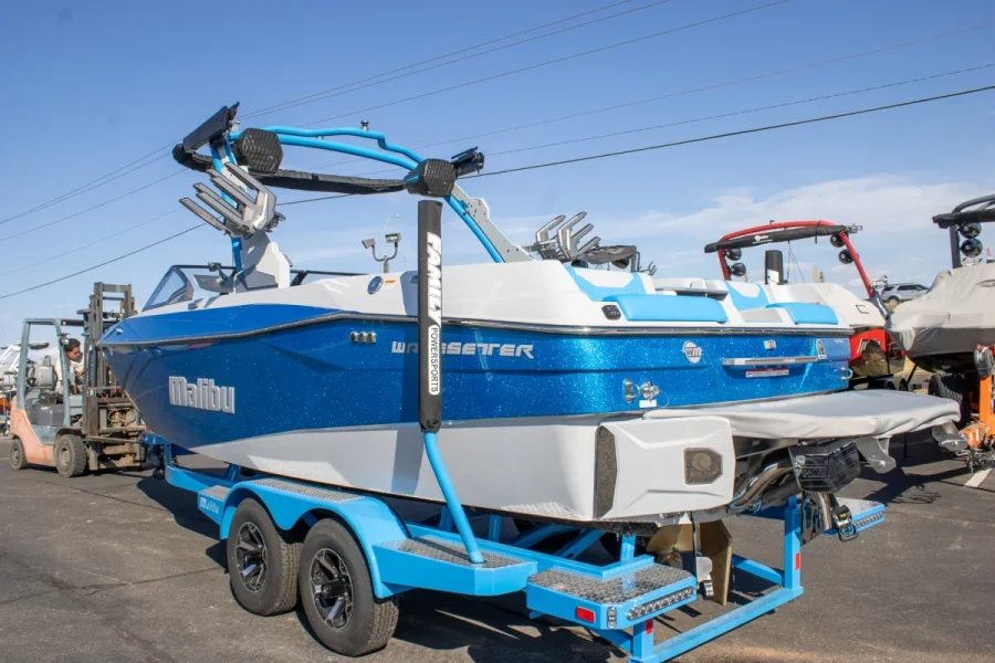 2027-malibu-wakesetter-23-lsv-146888-image6.webp
