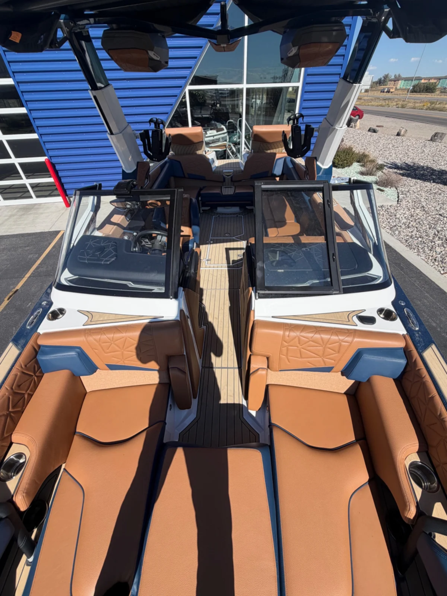 2022 Nautique Paragon 25 with only 73hrs