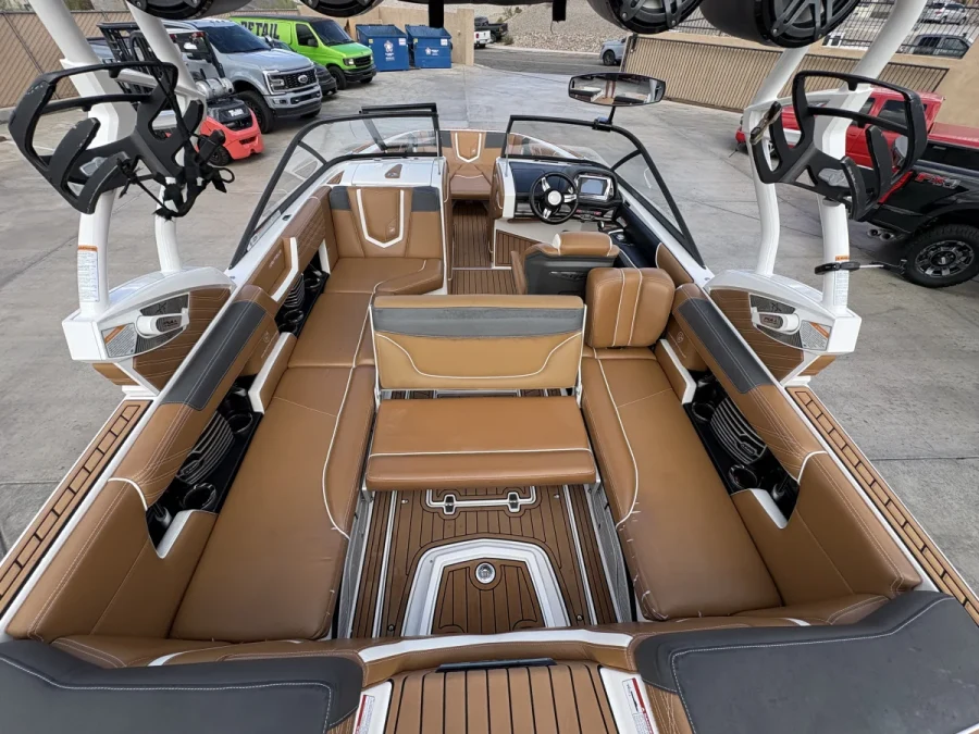 2016-nautique-g23-146890-image5.webp