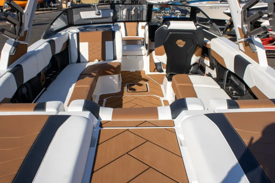 2027-malibu-wakesetter-23-lsv-146891-image10.webp
