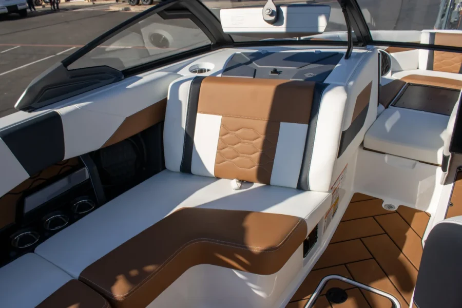 2027-malibu-wakesetter-23-lsv-146891-image13.webp