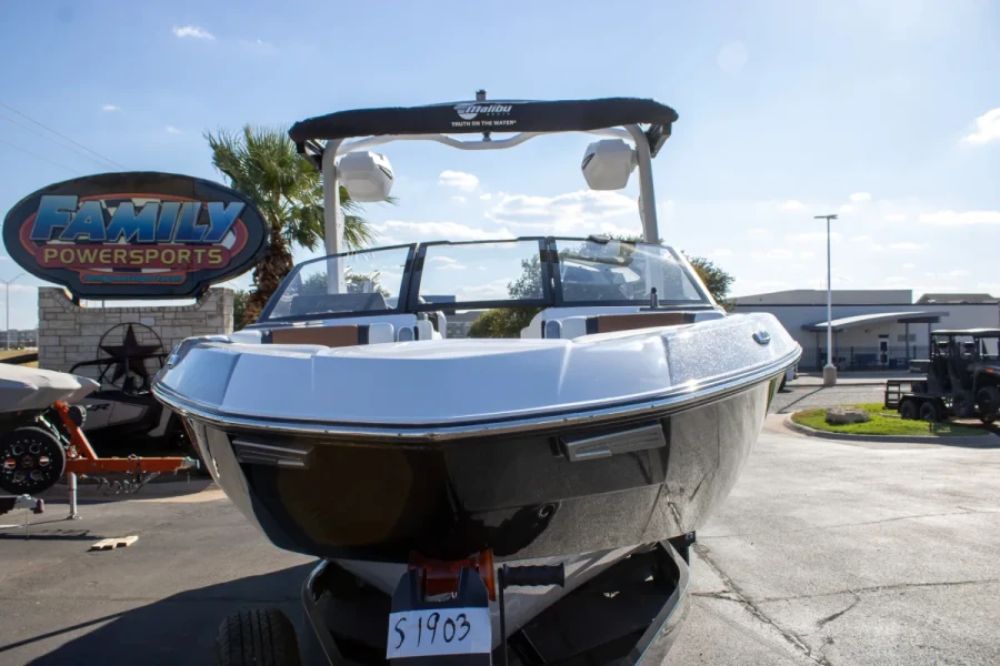 2027-malibu-wakesetter-23-lsv-146891-image2.webp