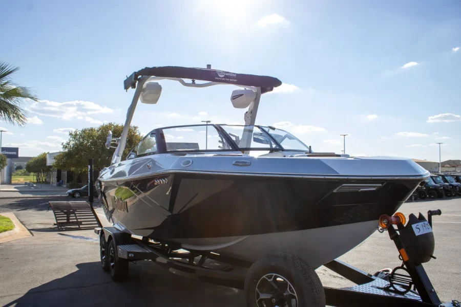 2027-malibu-wakesetter-23-lsv-146891-image3.webp