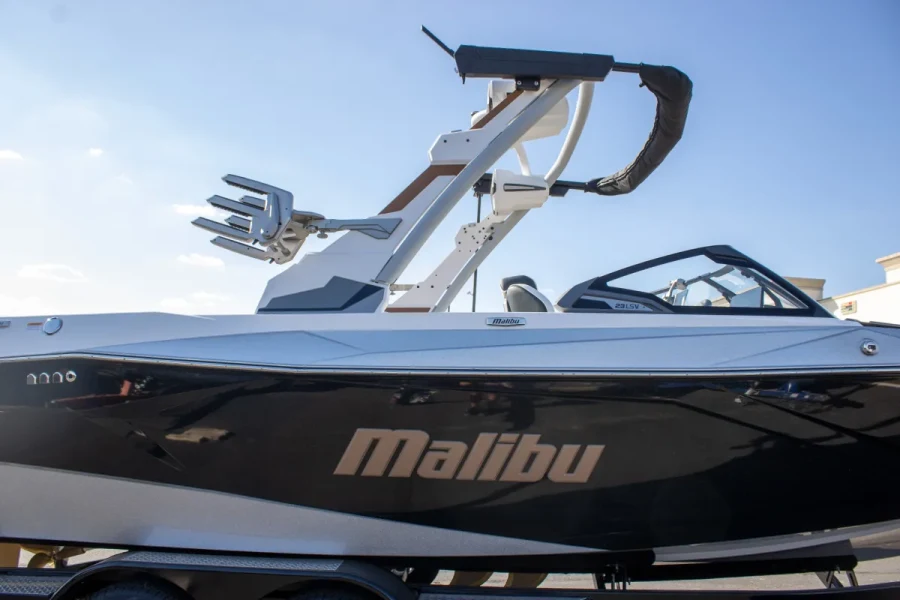 2027-malibu-wakesetter-23-lsv-146891-image4.webp