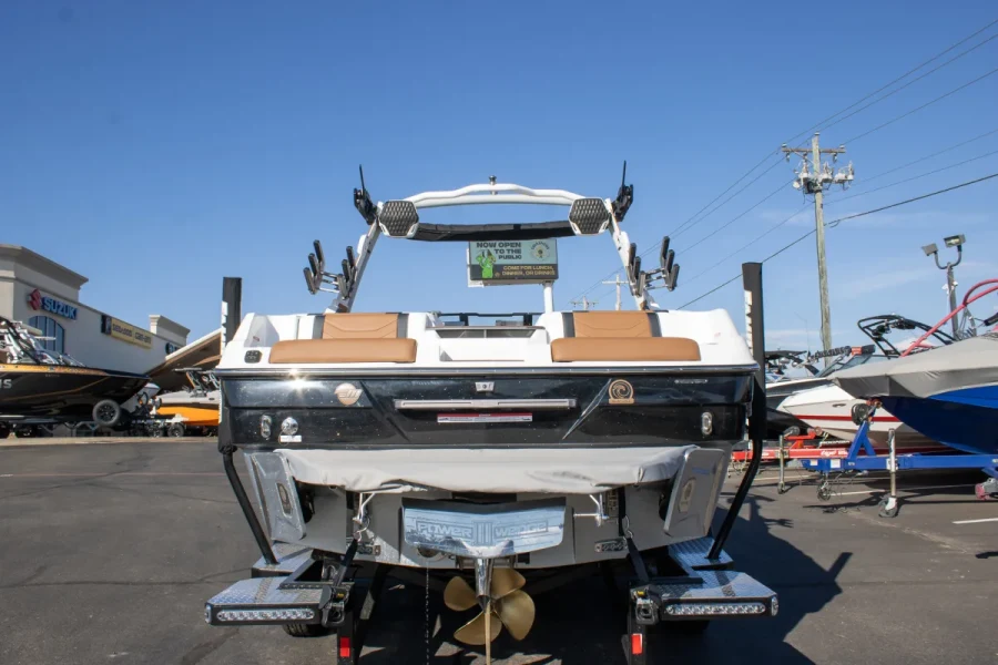 2027-malibu-wakesetter-23-lsv-146891-image6.webp
