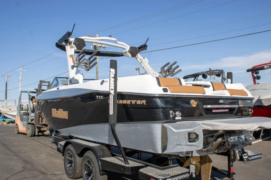 2027-malibu-wakesetter-23-lsv-146891-image7.webp