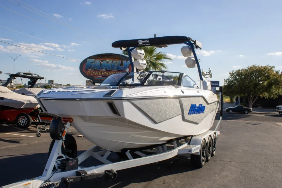 2027-malibu-m230-146896-image1.webp