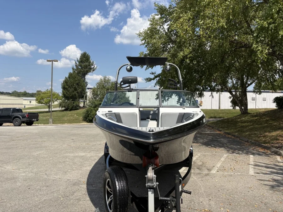 2020-nautique-super-air-nautique-230-146903-image7.webp