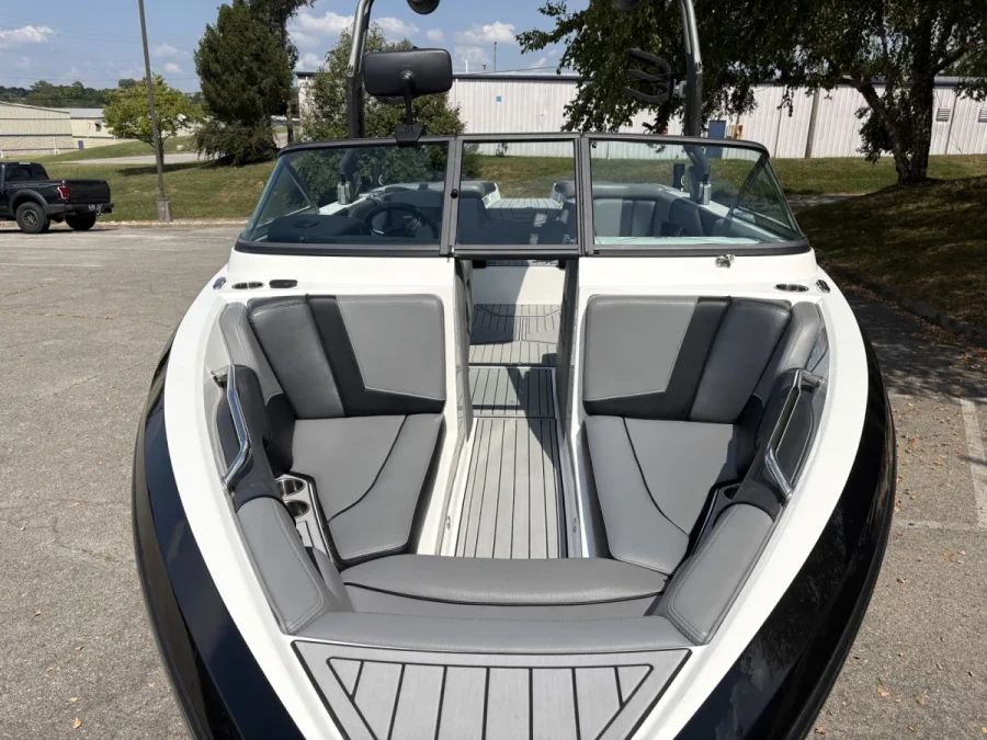 2020-nautique-super-air-nautique-230-146903-image8.webp