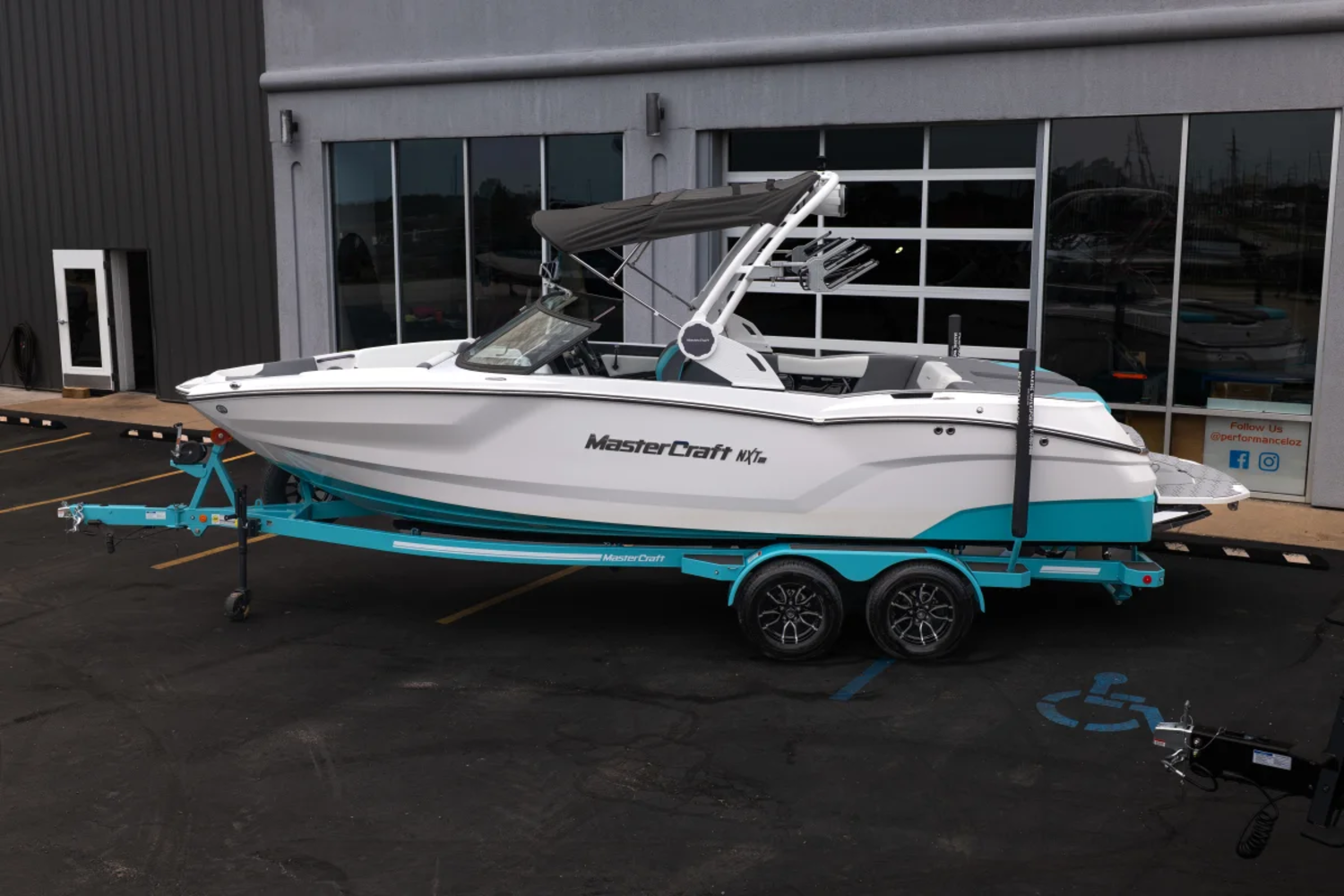 2026 MASTERCRAFT NXT23 WITH 6.2L GDI UPGRADE 