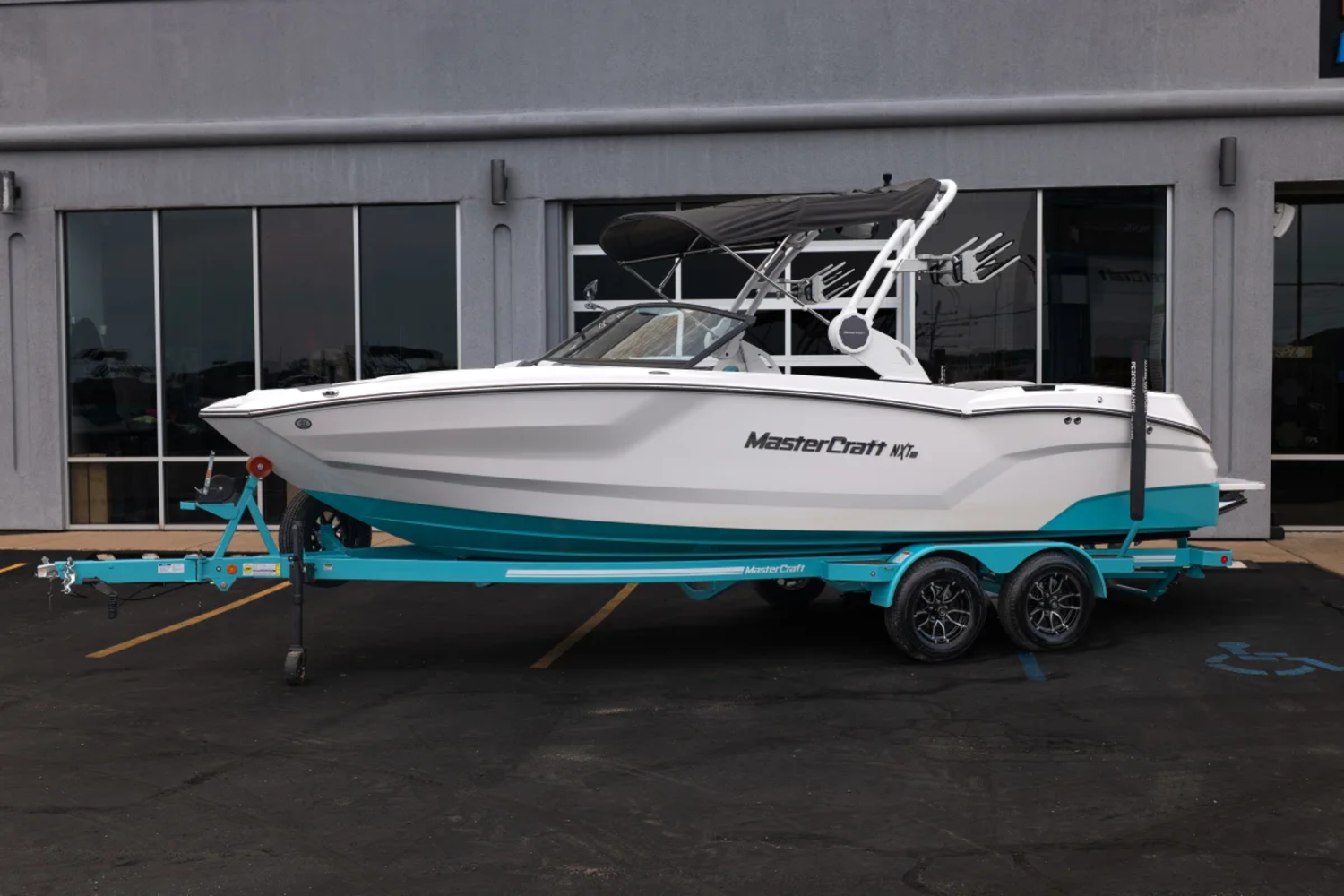 2026 MASTERCRAFT NXT23 WITH 6.2L GDI UPGRADE 