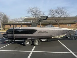 2017-malibu-wakesetter-24-mxz-146914-image5.webp