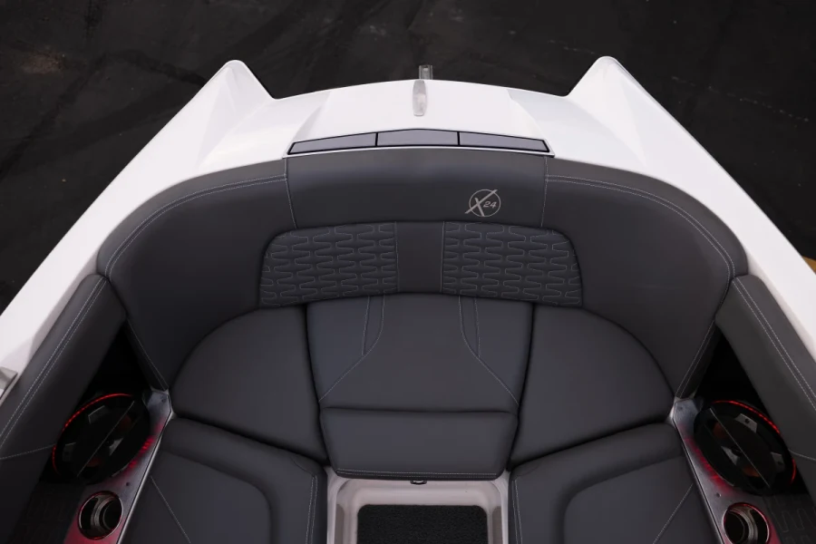 2019-mastercraft-x24-146916-image20.webp
