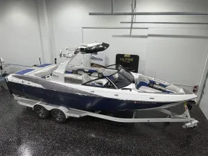 2016-malibu-wakesetter-25-lsv-146918-image0.webp