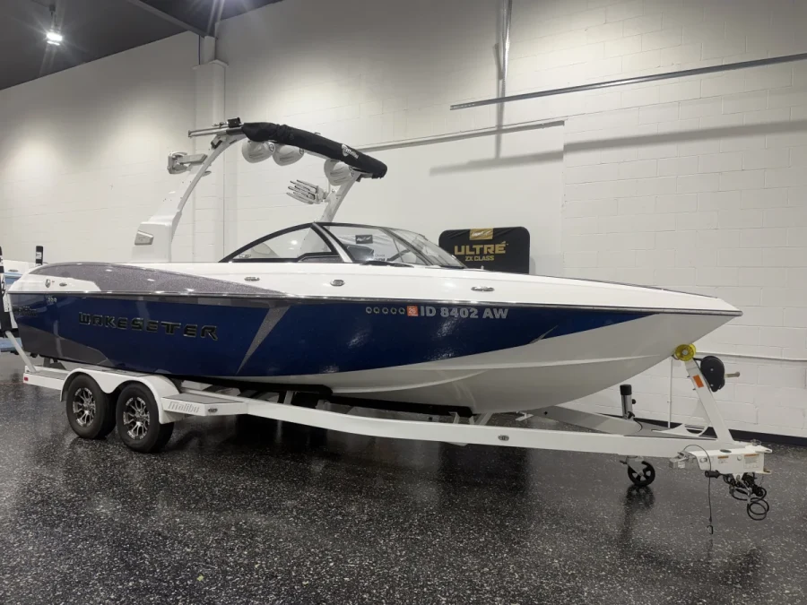 2016-malibu-wakesetter-25-lsv-146918-image3.webp