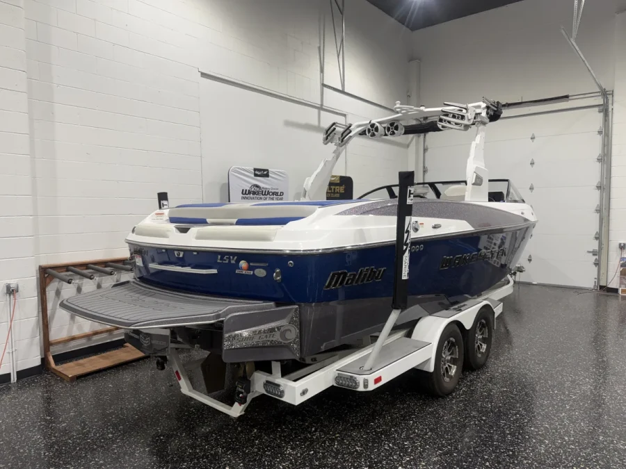 2016-malibu-wakesetter-25-lsv-146918-image4.webp