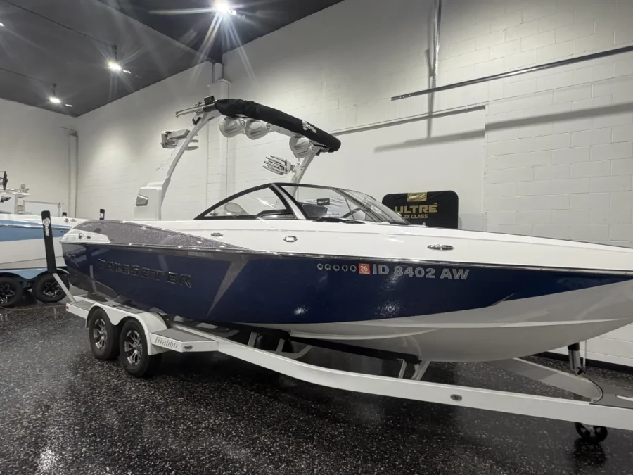 2016-malibu-wakesetter-25-lsv-146918-image5.webp
