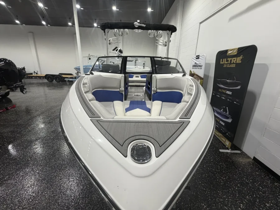 2016-malibu-wakesetter-25-lsv-146918-image6.webp