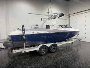 2016-malibu-wakesetter-25-lsv-146918-image7.webp