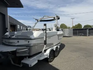 2022-malibu-wakesetter-23-lsv-146919-image1.webp