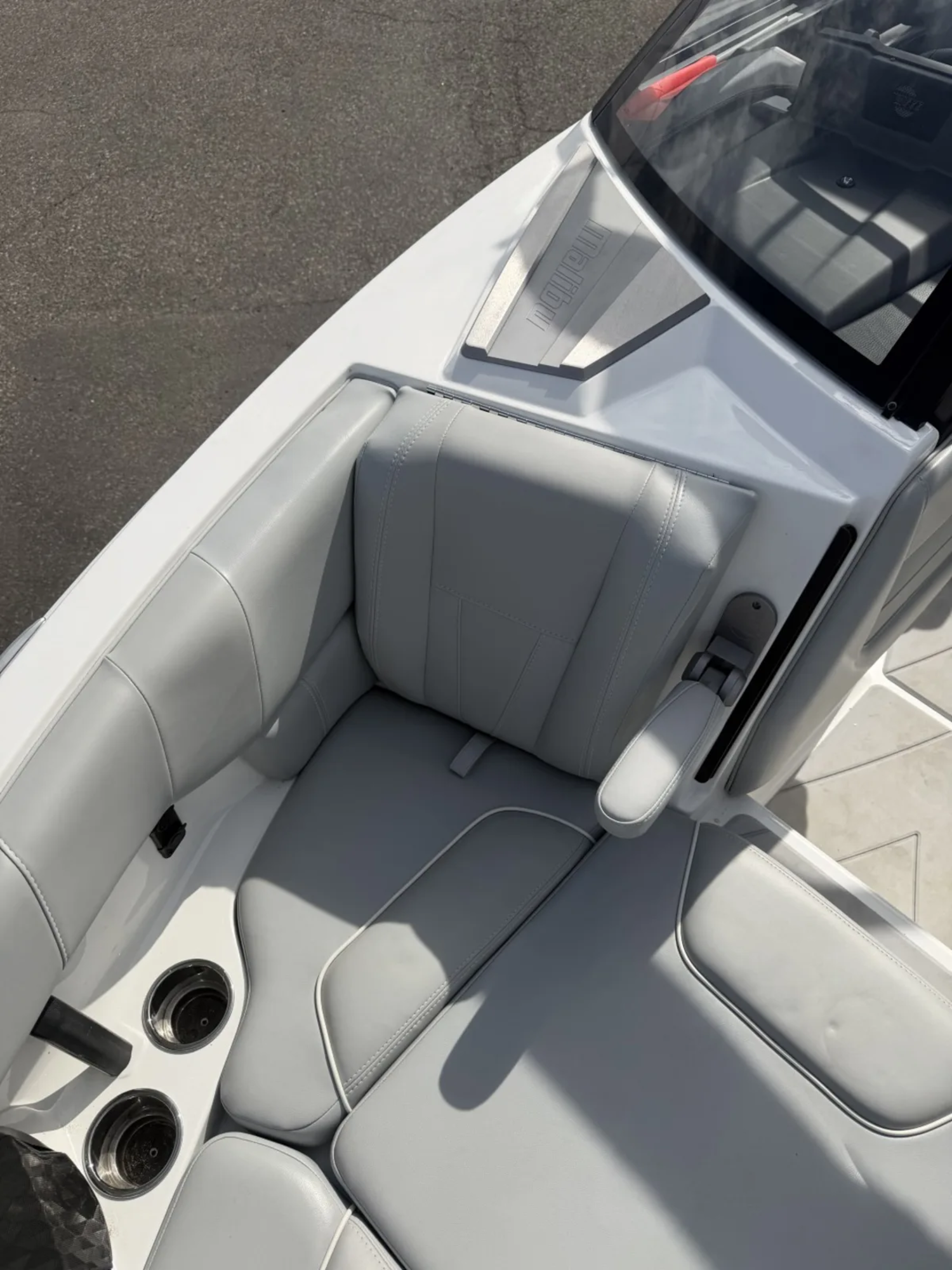 2022 Malibu 23 LSV