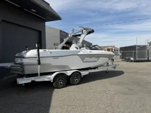 2022-malibu-wakesetter-23-lsv-146919-image3.webp