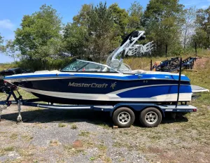 2016-mastercraft-x10-145332-image0.webp