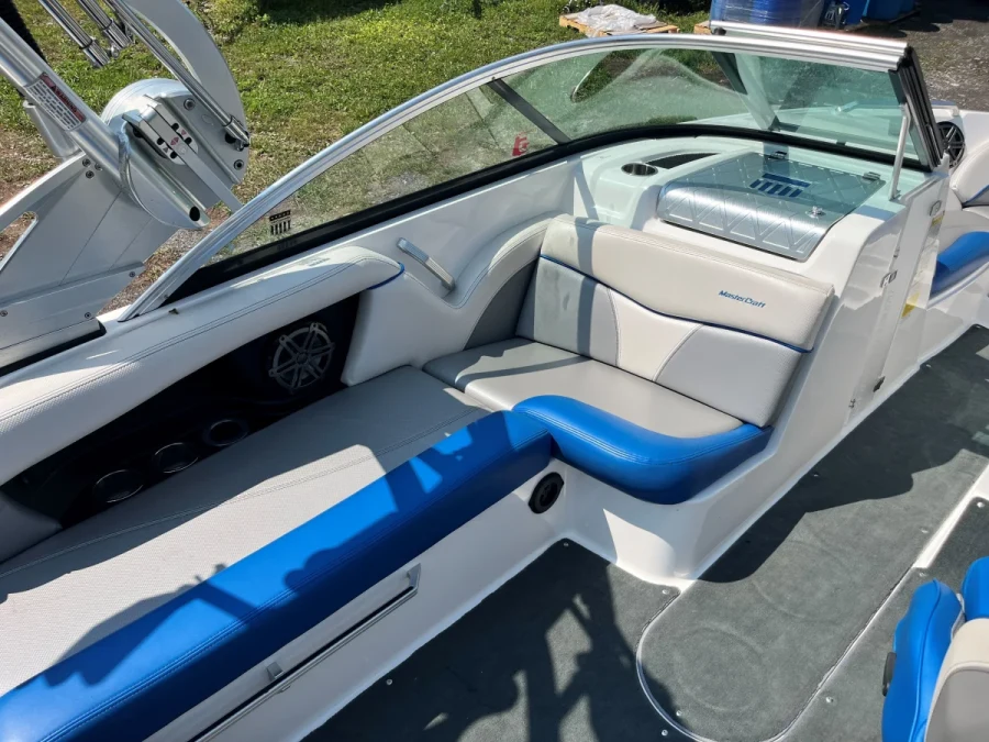 2016-mastercraft-x10-145332-image5.webp