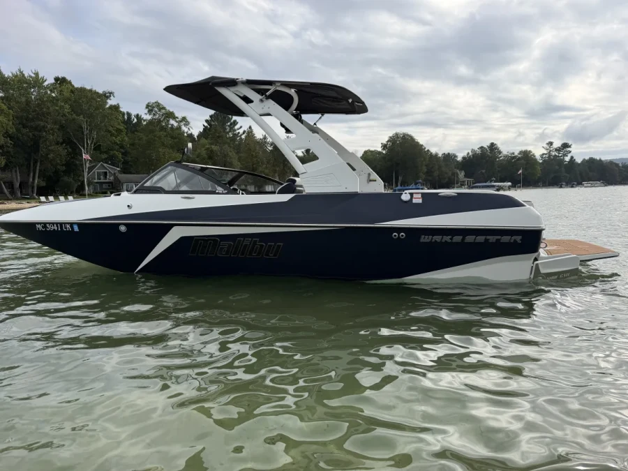 2019-malibu-21-mlx-145357-image5.webp