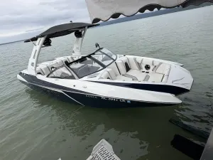2019-malibu-21-mlx-145357-image9.webp