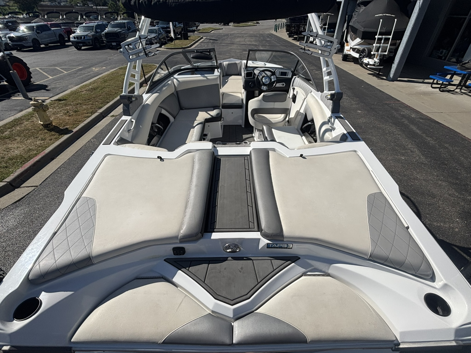 2017 Tige R21