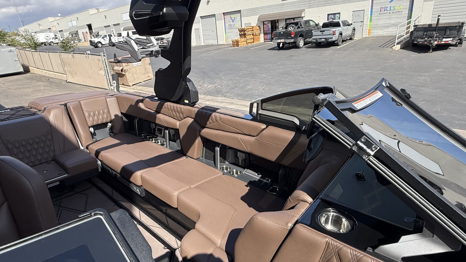 2025 Malibu Boats M242