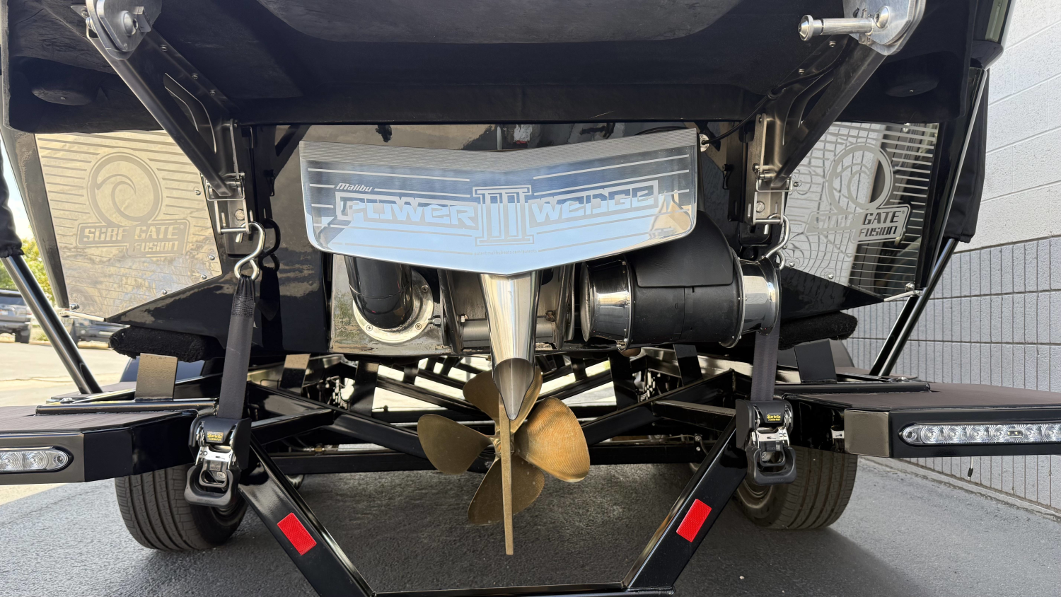 2025 Malibu Boats M242