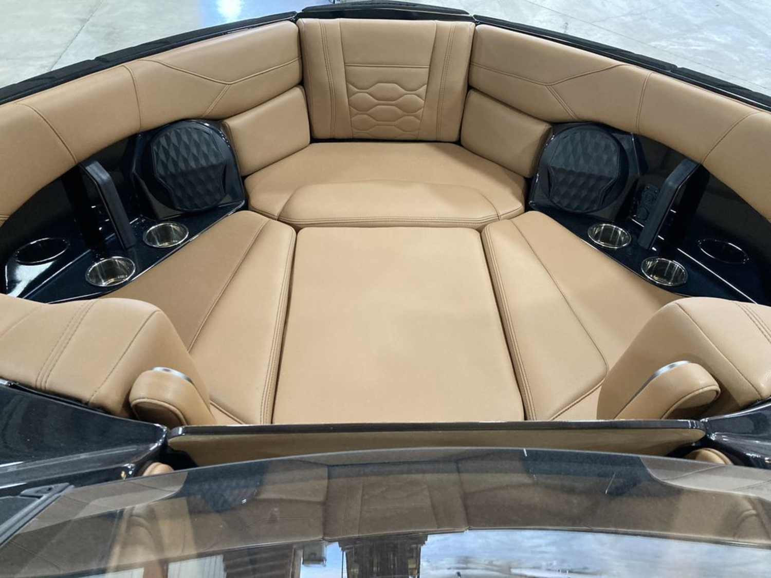 2027 Malibu Boats 23 LSV