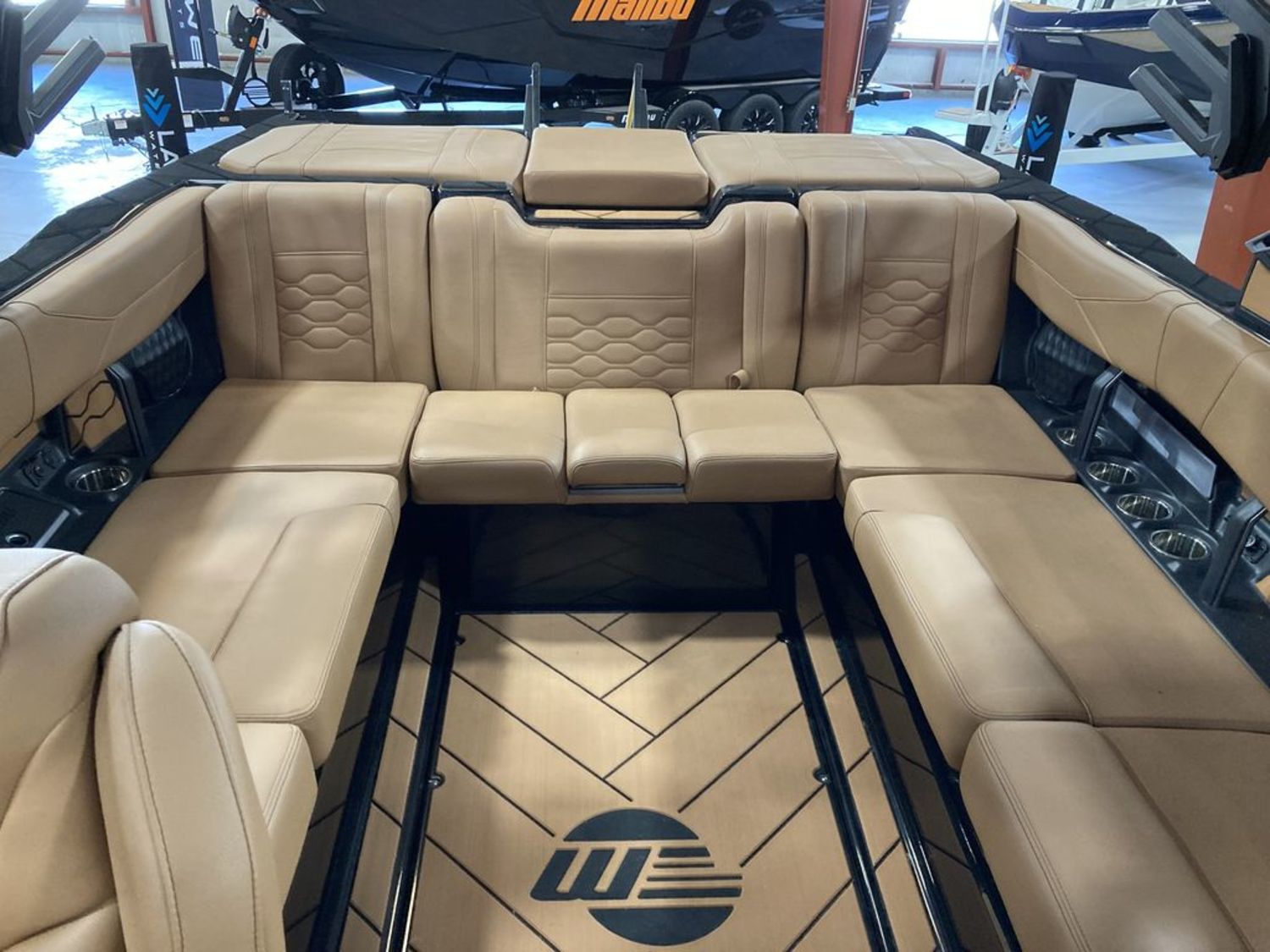 2027 Malibu Boats 23 LSV