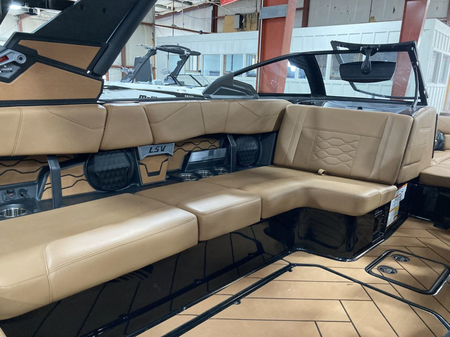 2027 Malibu Boats 23 LSV