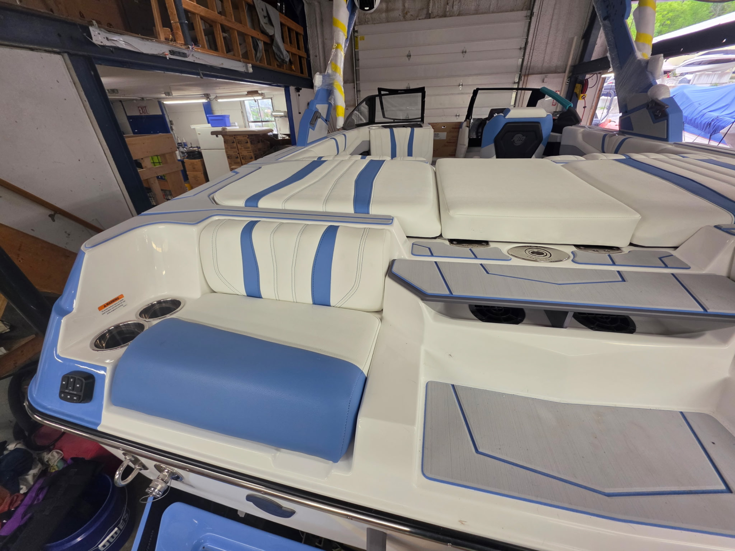 2026 Malibu 22 lsv