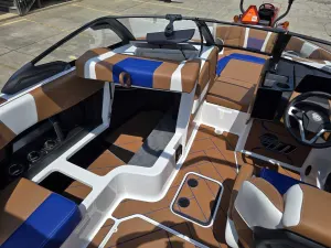 2027-malibu-wakesetter-23-lsv-145362-image10