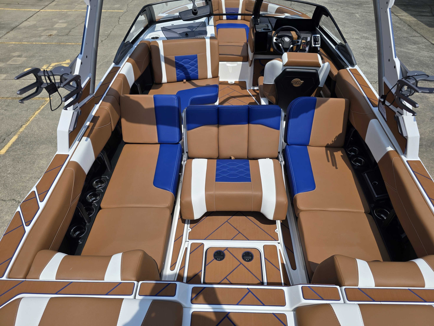 2027 Malibu Wakesetter 23 LSV