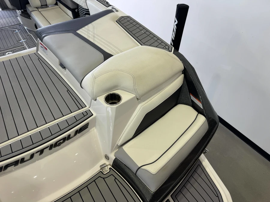 2020-nautique-g25-145371-image11