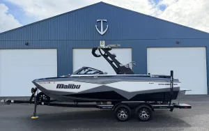 2025-malibu-wakesetter-22-lsv-145372-image1