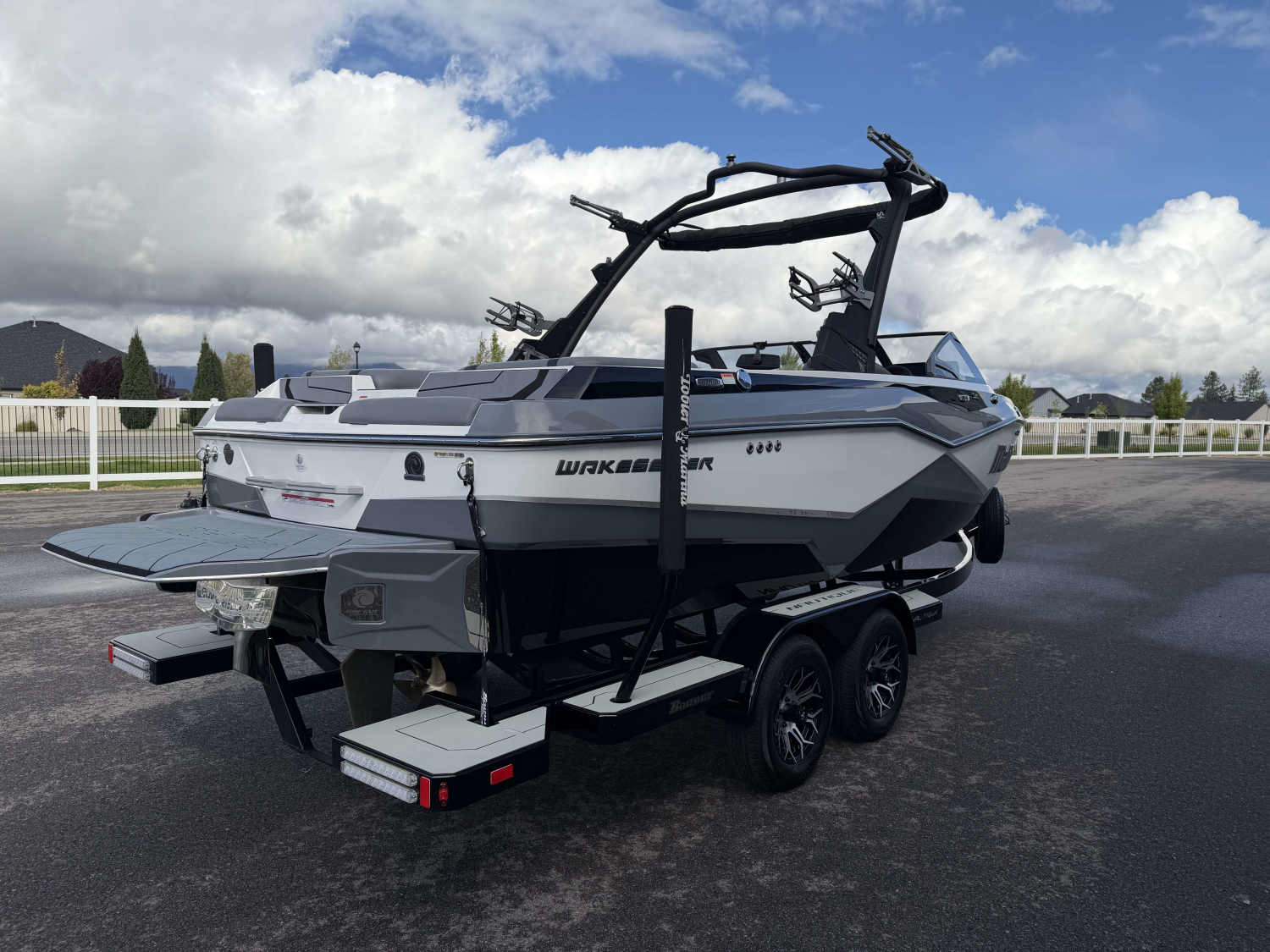 2025 Malibu 22 LSV