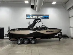 2022-malibu-wakesetter-25-lsv-145374-image1