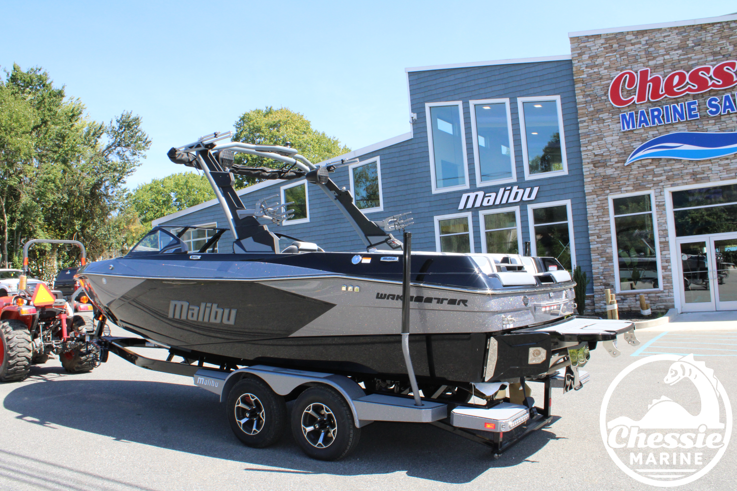 2027 Malibu 23 LSV