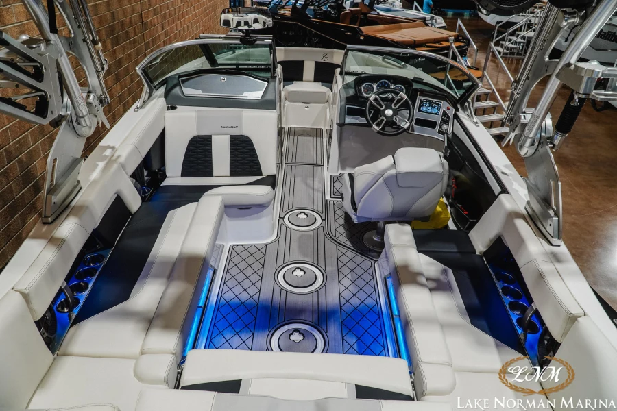 2019-mastercraft-x22-145380-image10