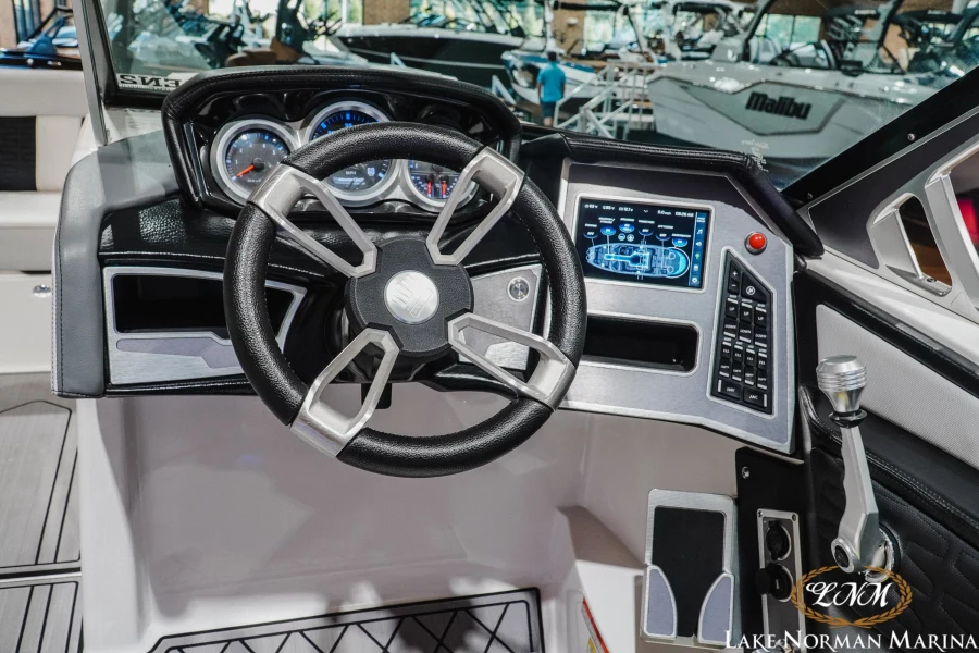 2019-mastercraft-x22-145380-image14