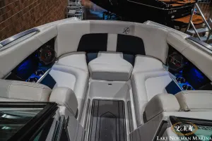 2019-mastercraft-x22-145380-image16
